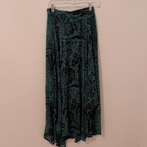 Flamant Rose Skirt NWOT  size Small